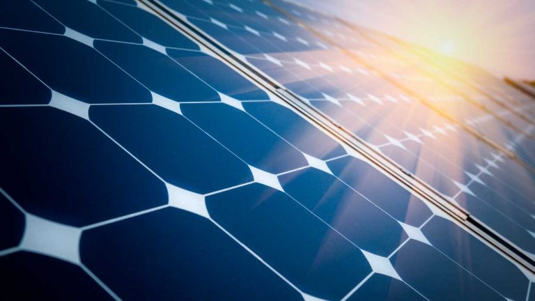 Lee más sobre el artículo Energía solar: 7 mitos y verdades que debes conocer